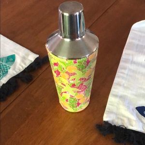 Lilly Pulitzer clock tail-shaker.